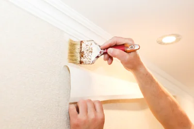 Pose de papier peint à Corvol-l'Orgueilleux — revêtements muraux et toiles de verre